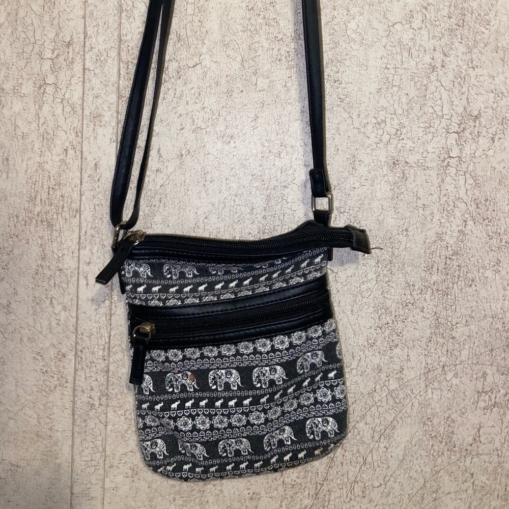 Cute lil side Purse